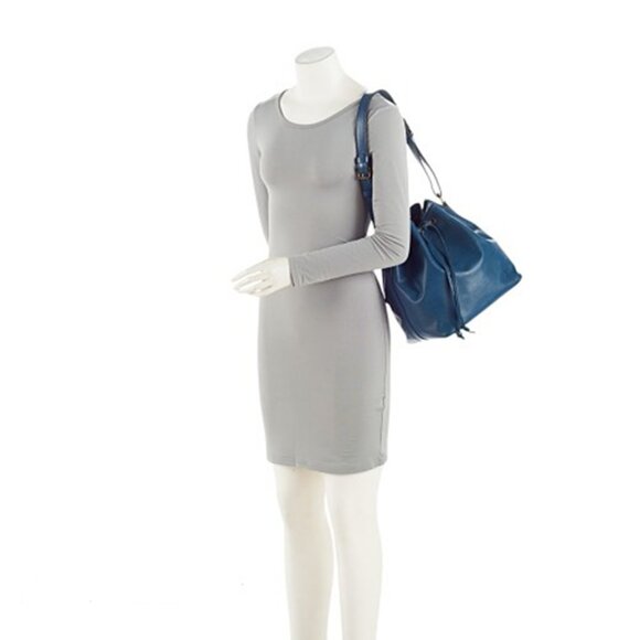 Authentic Louis Vuitton Epi Petit Noe Leather Shoulder Bag - Picture 5 of 11